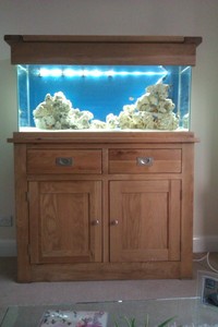 Aquarium Oak cabinet 120cm doors and drawers, 210 liters, with full equipment: £450 ono