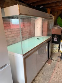 Selling a genuine Cleair Aquatics Fish Tank & Cabinet