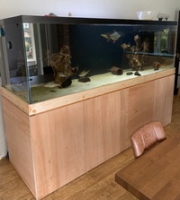 8ft tank, sump, pump & cabinet
